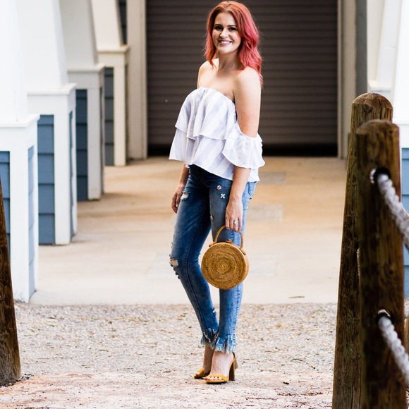 Meet your Posher, Kenzie - Picture 1 of 1